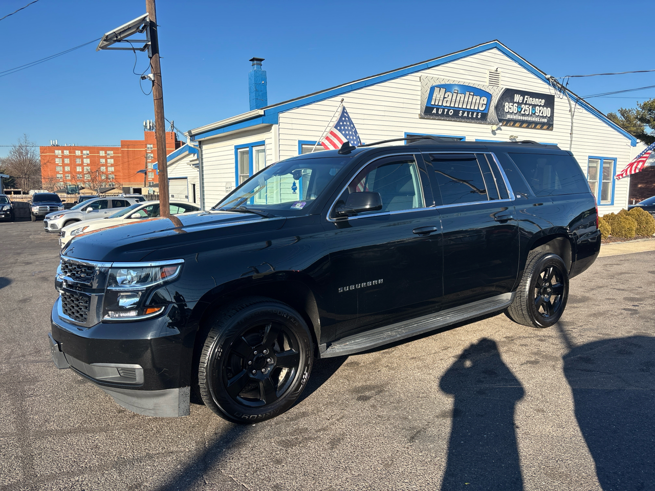 Chevrolet Suburban 4WD 4dr 1500 LT 2017