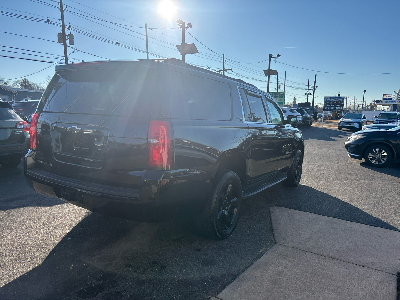 Chevrolet Suburban 4WD 4dr 1500 LT 2017
