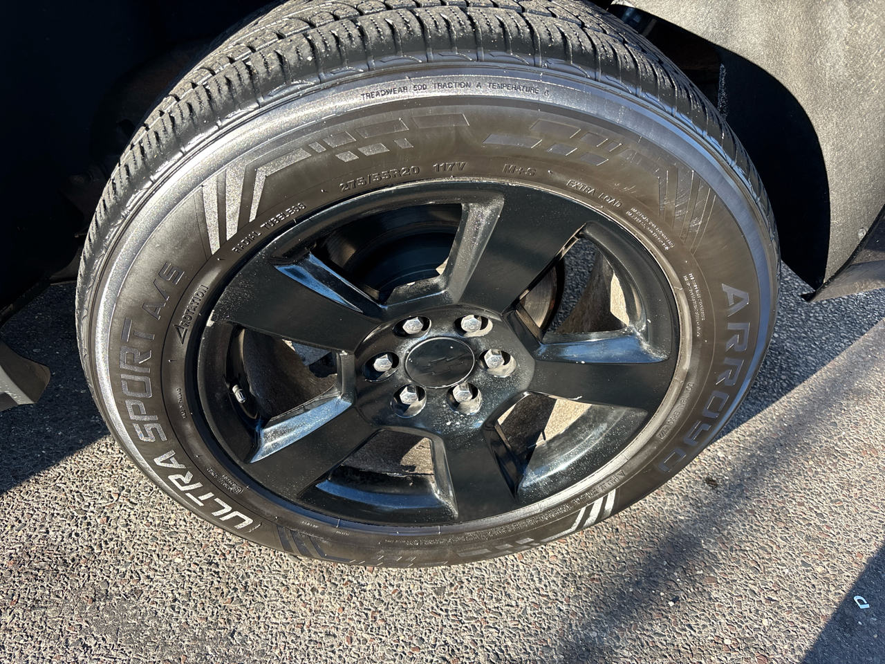 Chevrolet Suburban 4WD 4dr 1500 LT 2017