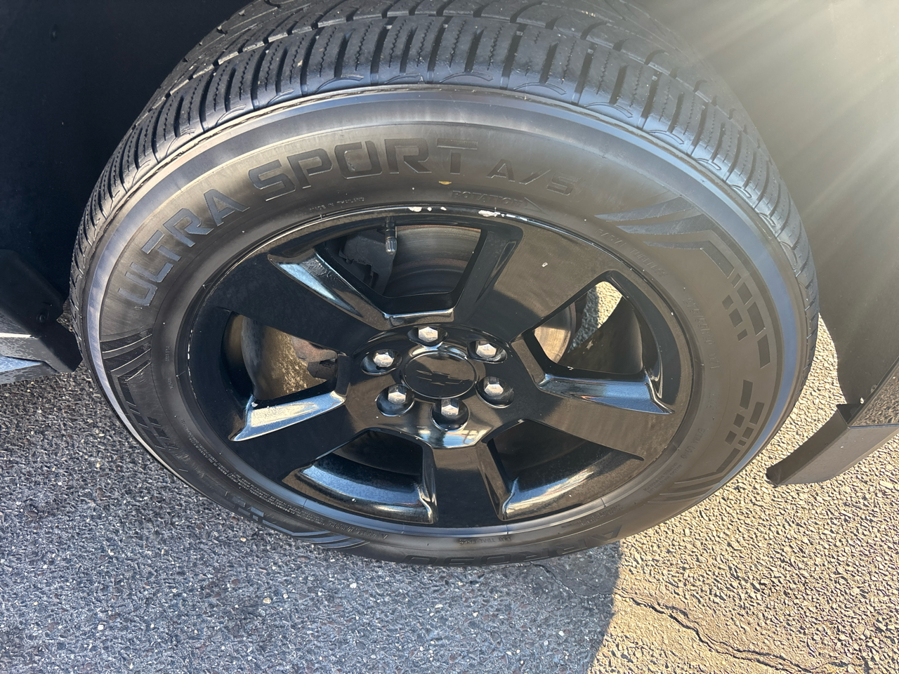 Chevrolet Suburban 4WD 4dr 1500 LT 2017