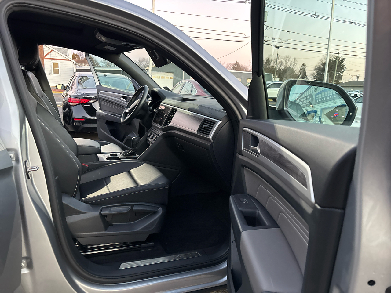 Volkswagen Atlas Cross Sport 2.0T SE w/Technology 4MOTION 2021