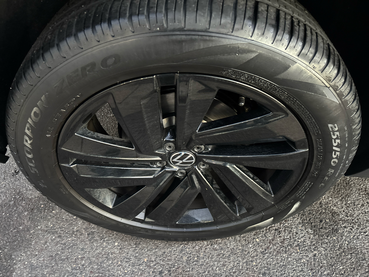 Volkswagen Atlas Cross Sport 2.0T SE w/Technology 4MOTION 2021