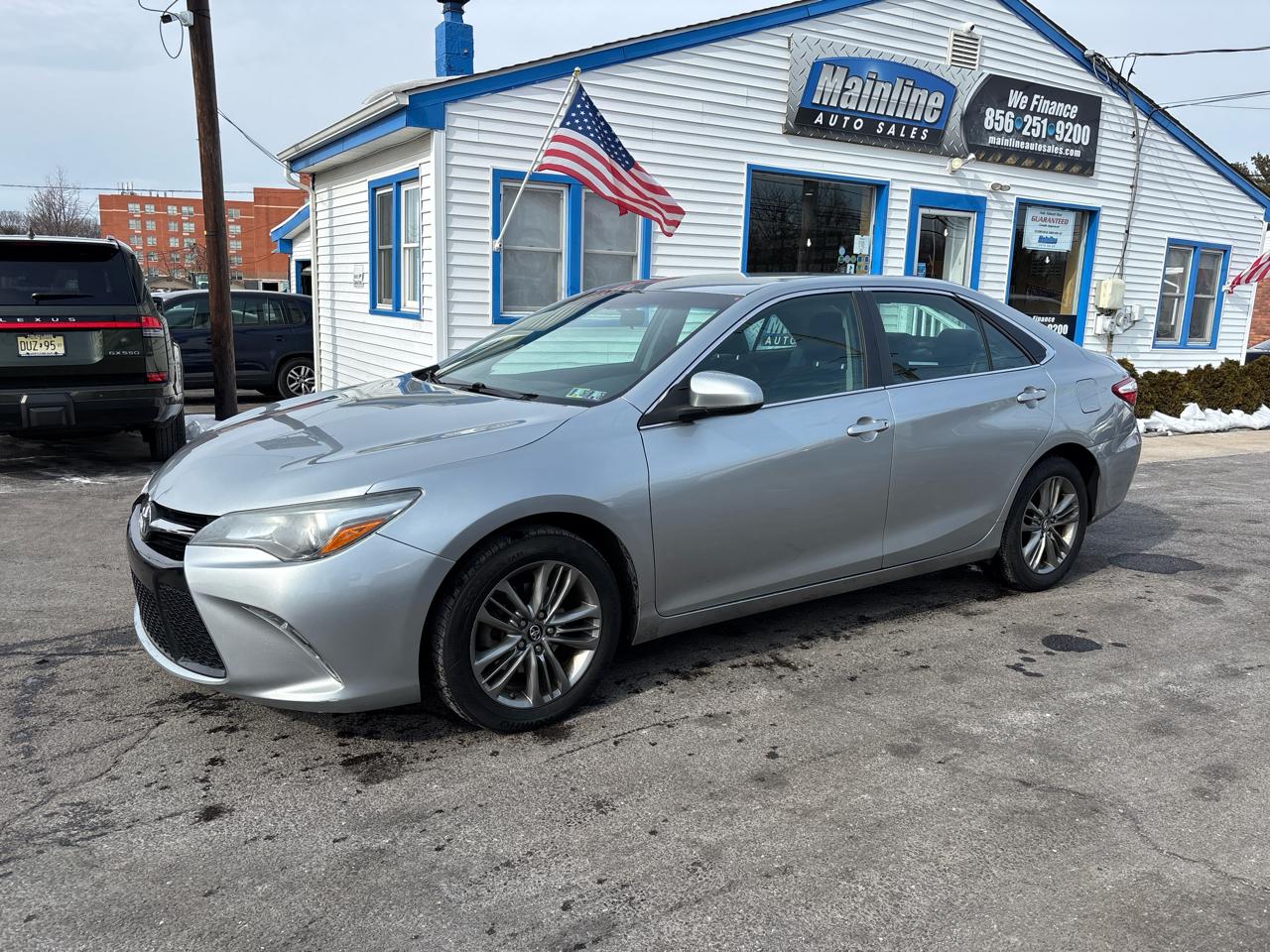 Toyota Camry 4dr Sdn I4 Auto SE w/Special Edition Pkg (Natl) 2016