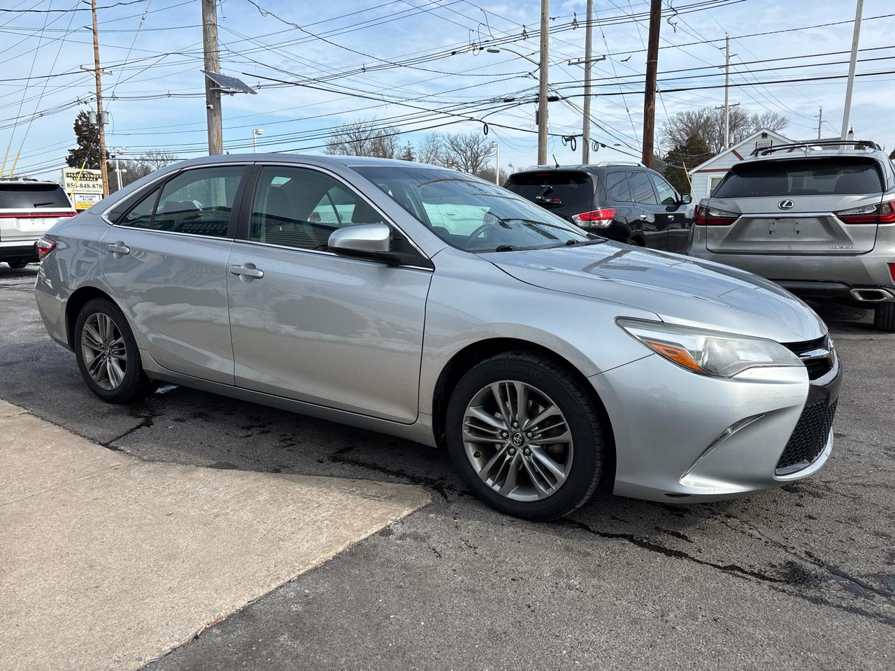 Toyota Camry 4dr Sdn I4 Auto SE w/Special Edition Pkg (Natl) 2016