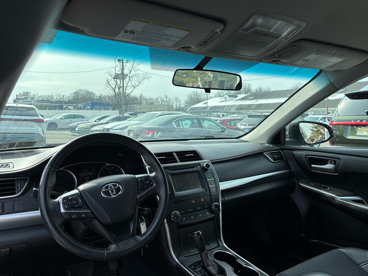 Toyota Camry 4dr Sdn I4 Auto SE w/Special Edition Pkg (Natl) 2016