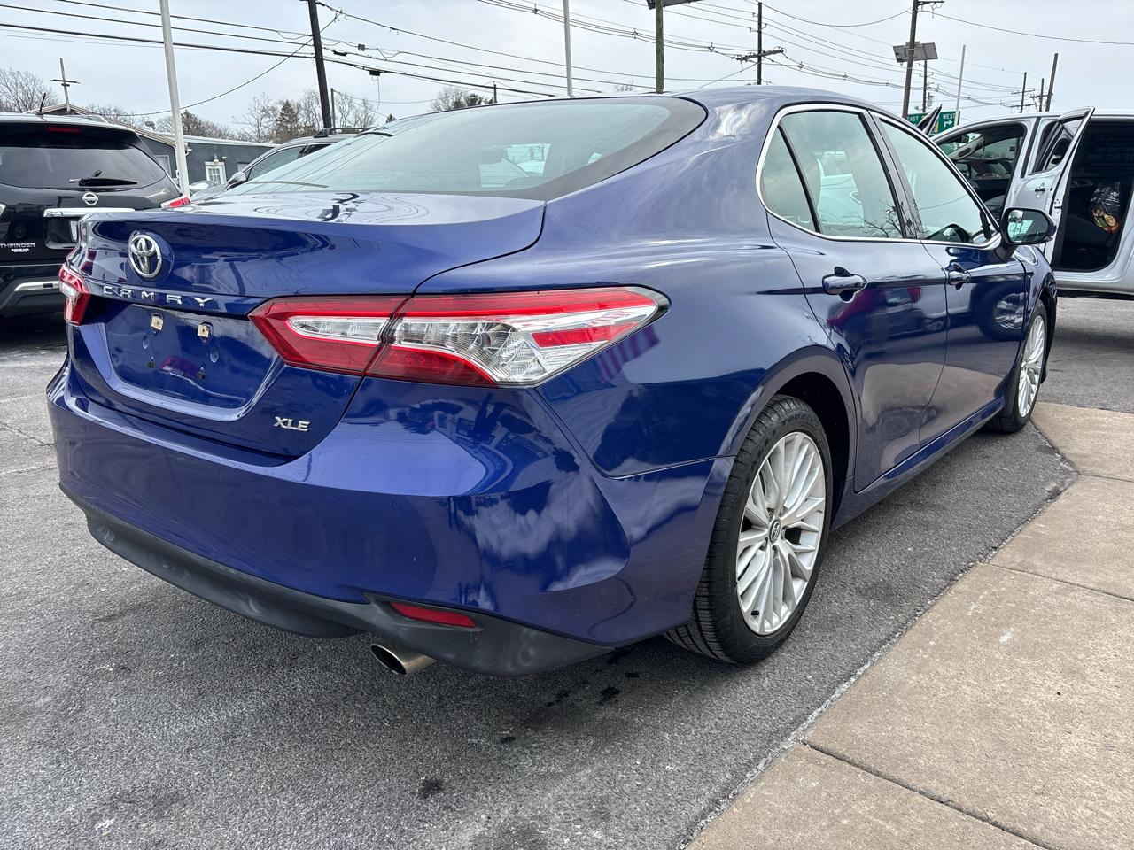 Toyota Camry XLE Auto (Natl) 2018