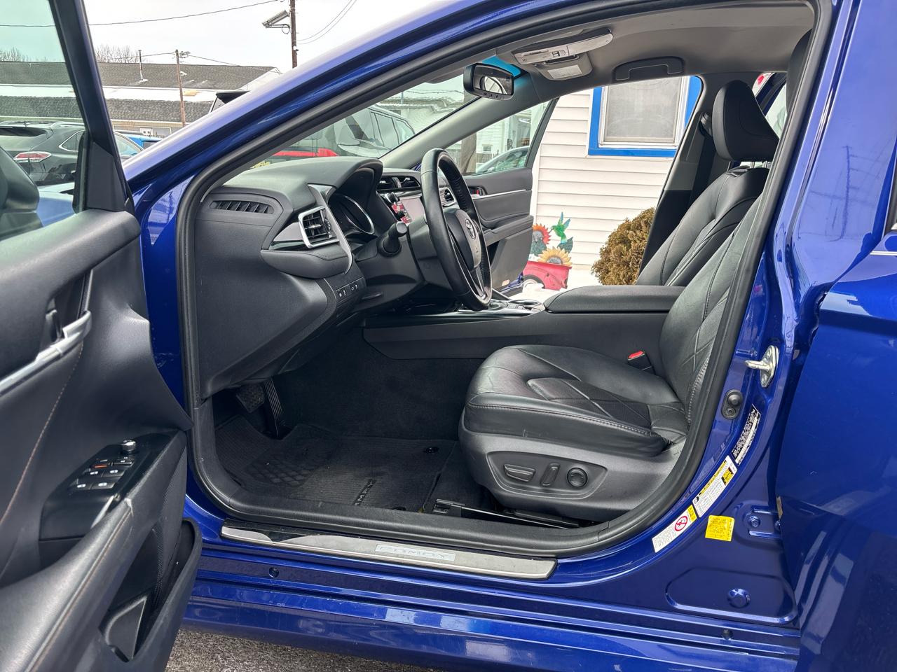 Toyota Camry XLE Auto (Natl) 2018