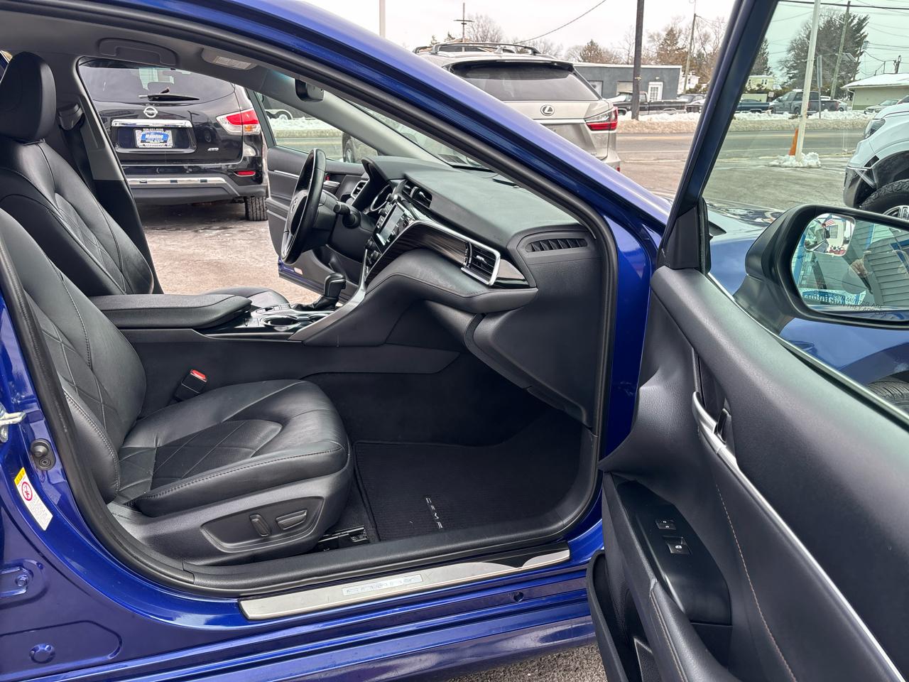 Toyota Camry XLE Auto (Natl) 2018