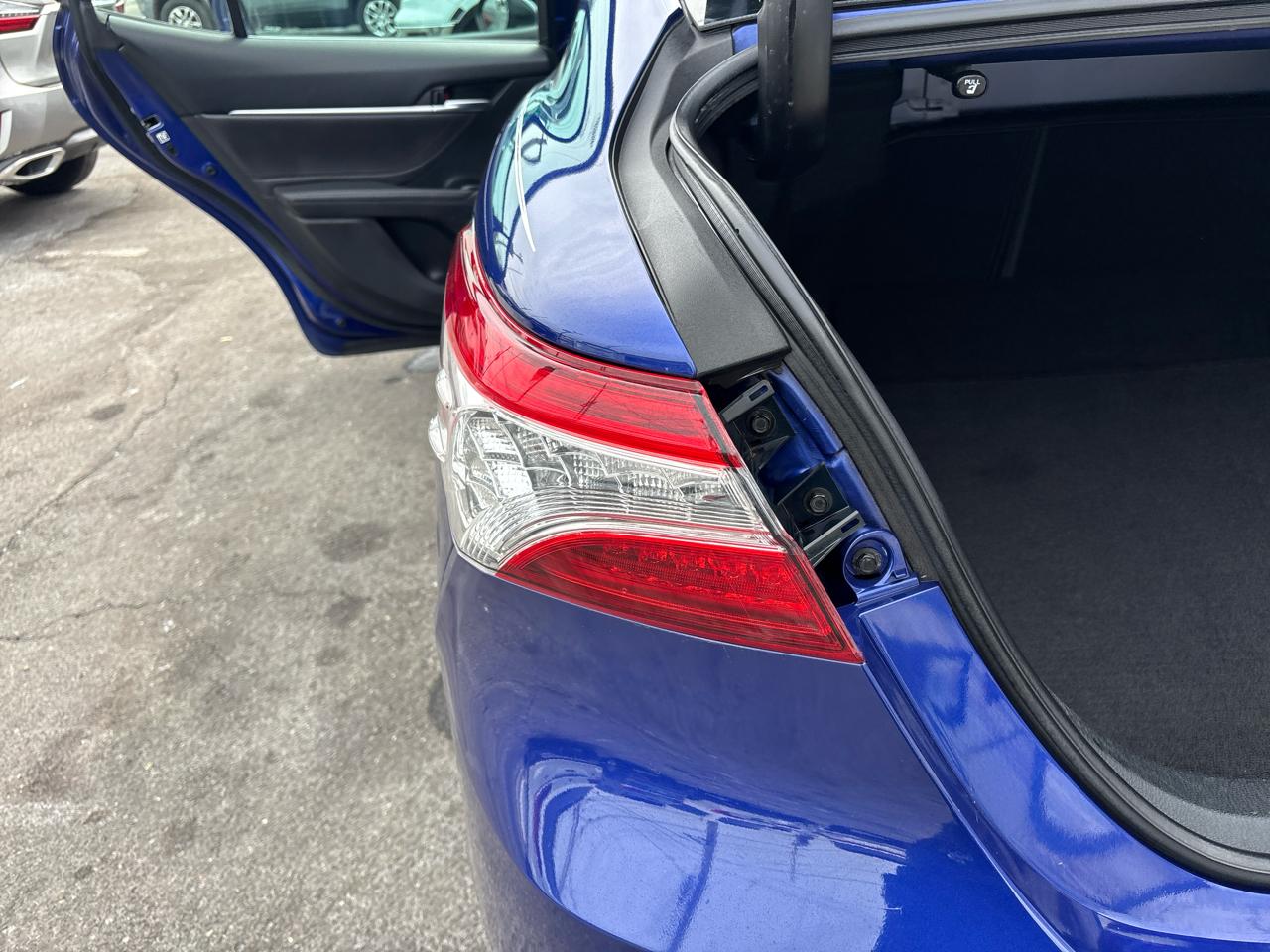 Toyota Camry XLE Auto (Natl) 2018