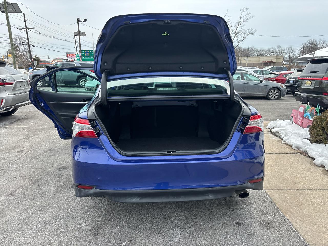 Toyota Camry XLE Auto (Natl) 2018