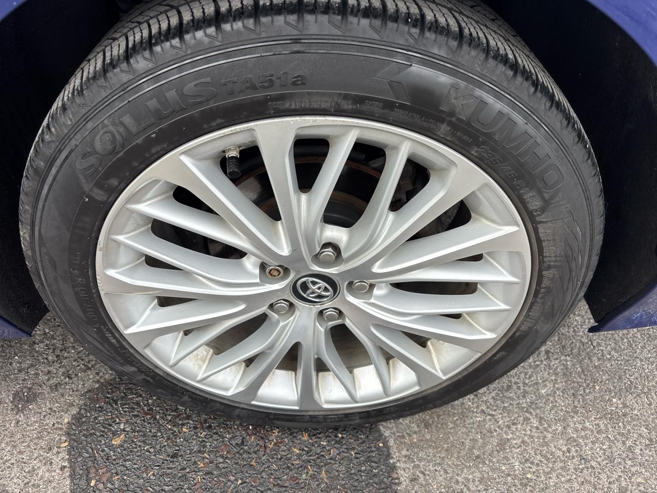 Toyota Camry XLE Auto (Natl) 2018