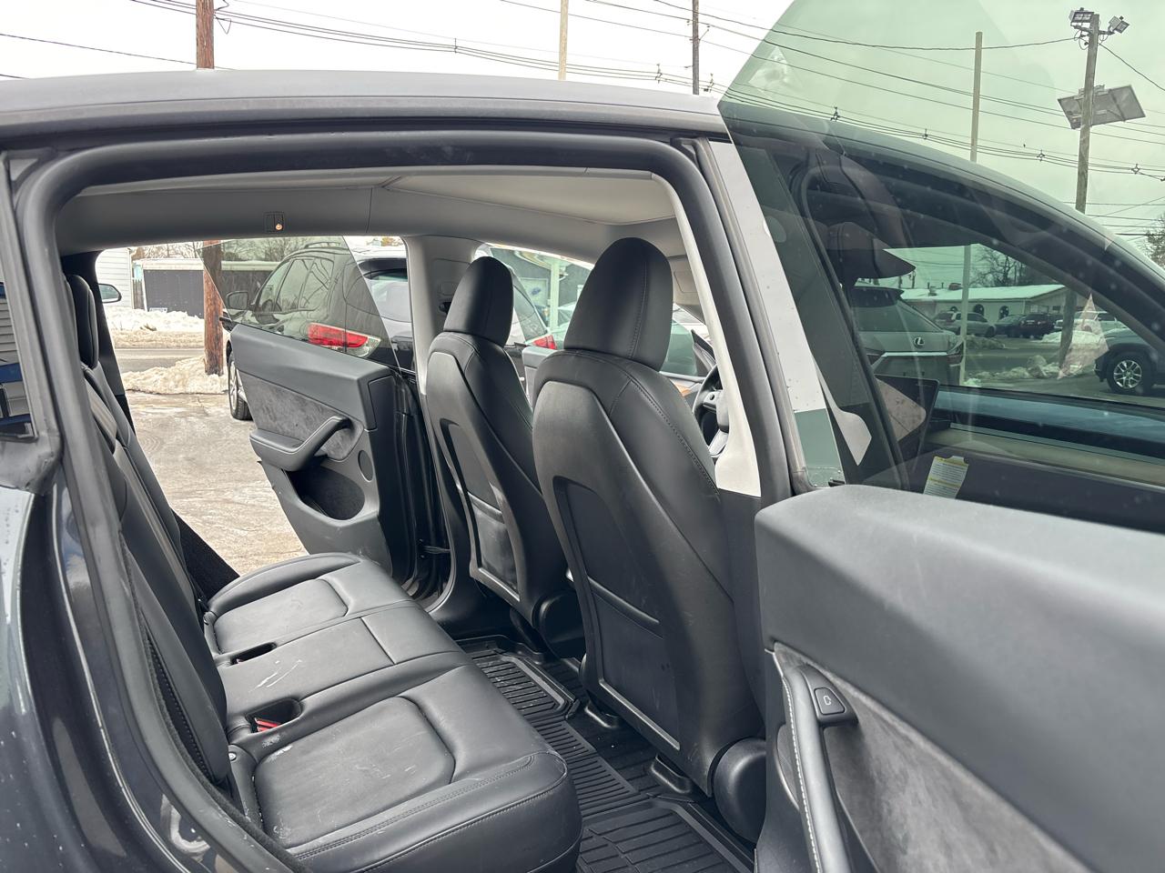 Tesla Model Y Performance AWD 2024