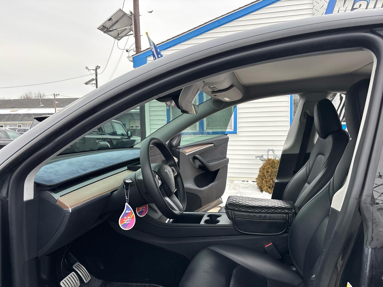 Tesla Model Y Performance AWD 2024