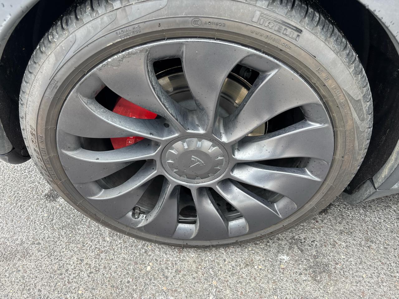 Tesla Model Y Performance AWD 2024