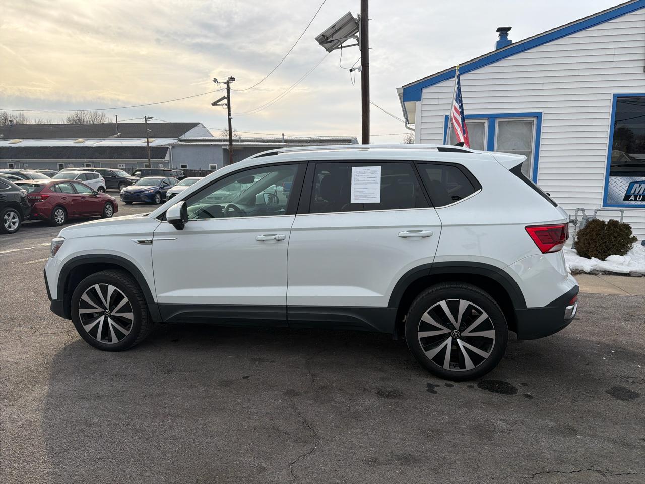 Volkswagen Taos SE FWD 2022