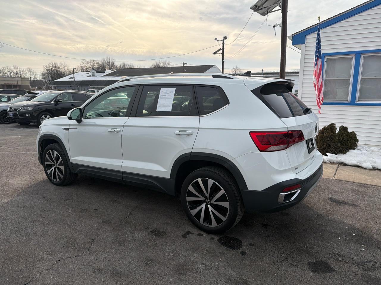 Volkswagen Taos SE FWD 2022