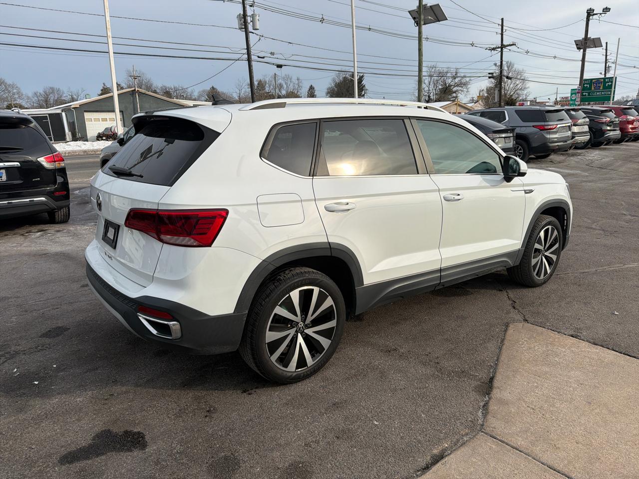 Volkswagen Taos SE FWD 2022