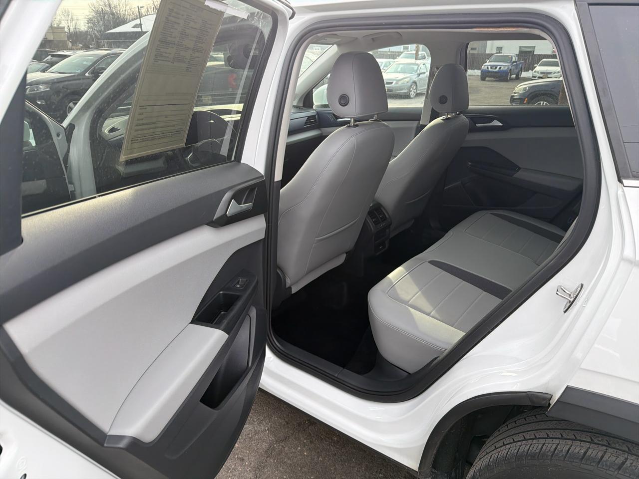 Volkswagen Taos SE FWD 2022