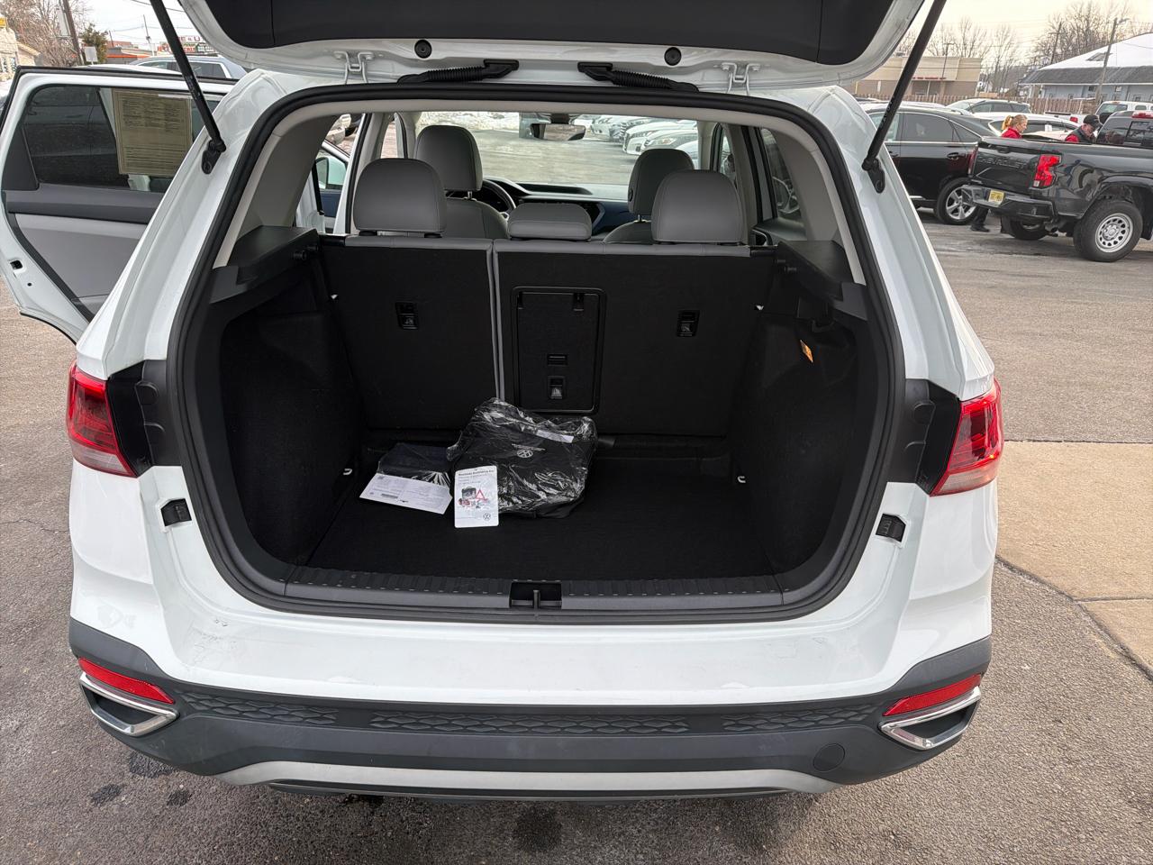 Volkswagen Taos SE FWD 2022