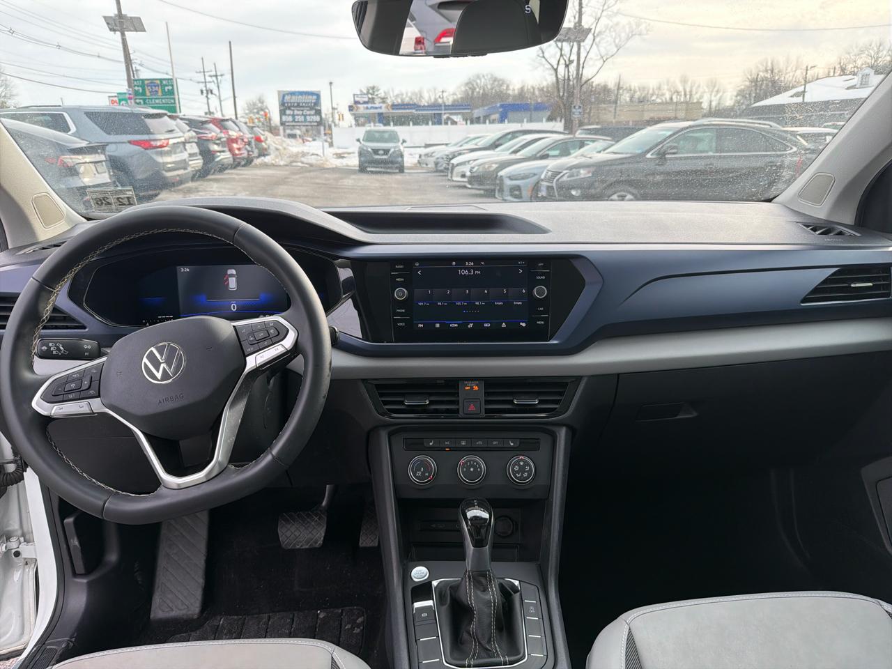 Volkswagen Taos SE FWD 2022