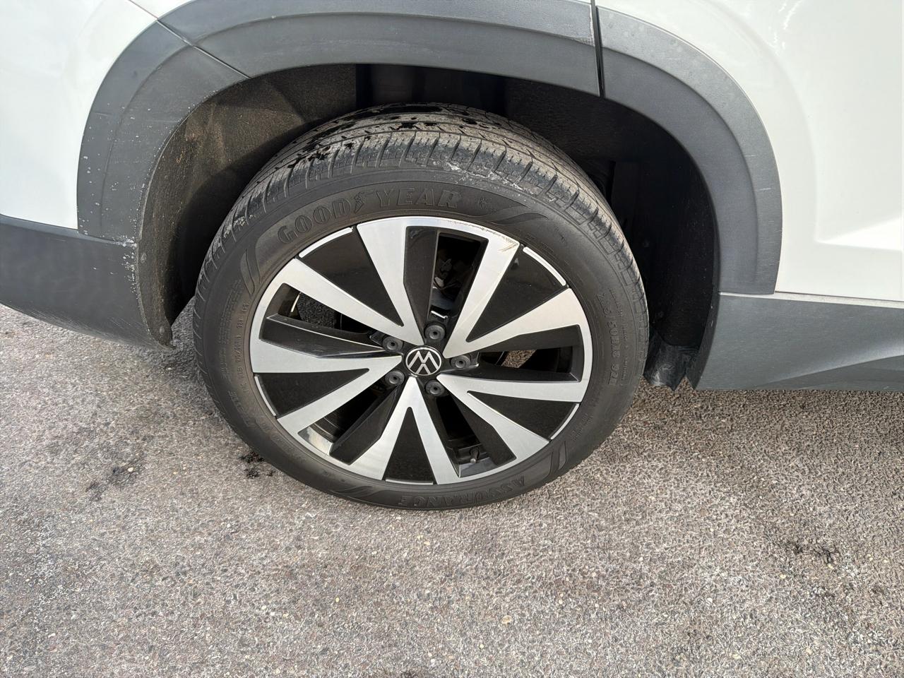 Volkswagen Taos SE FWD 2022