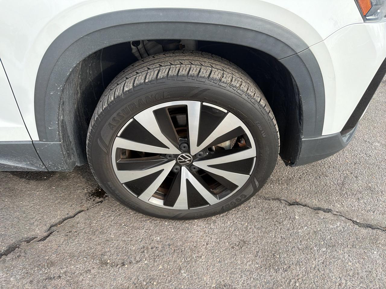 Volkswagen Taos SE FWD 2022