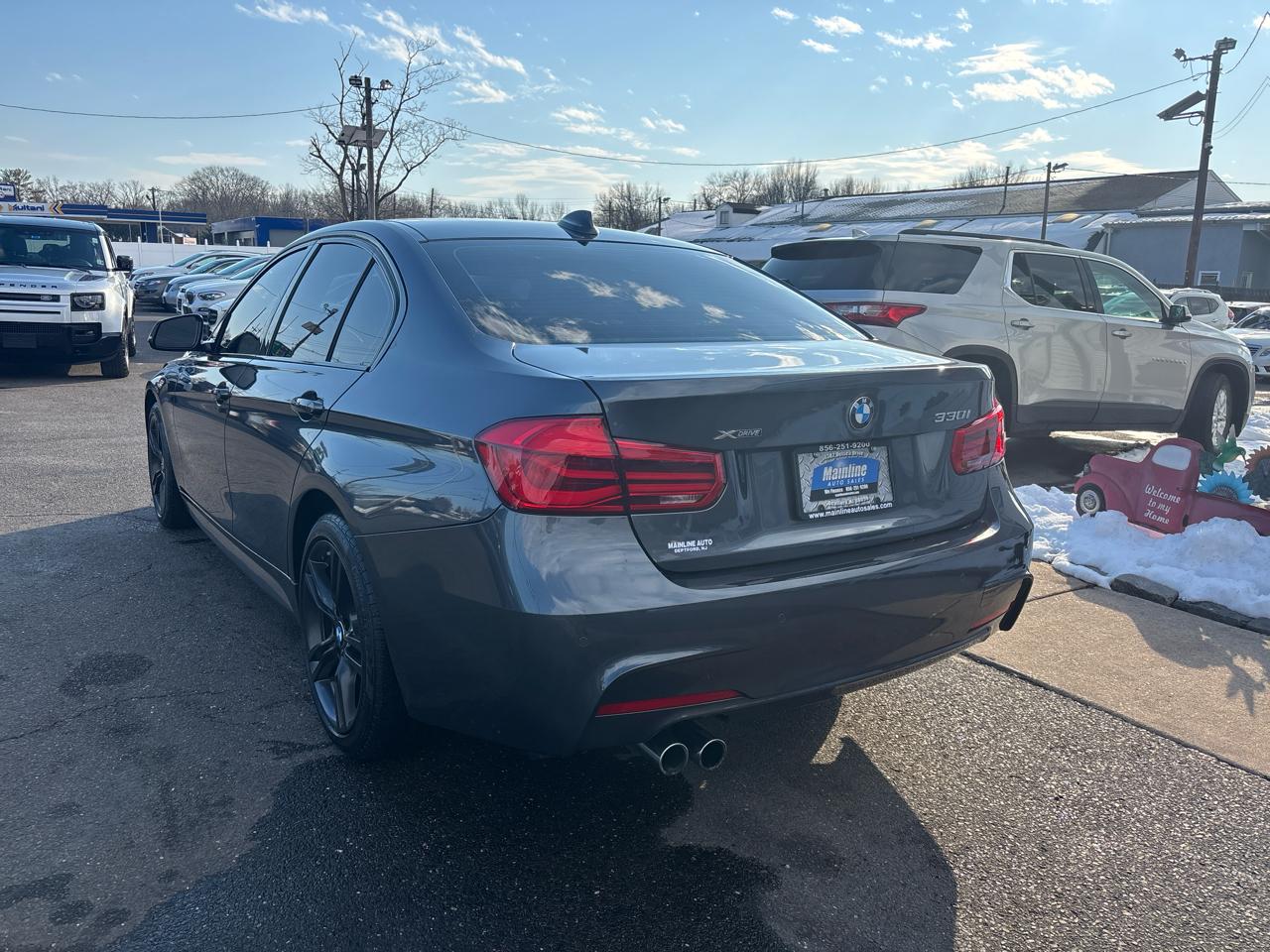 BMW 3 Series 330i xDrive Sedan 2017