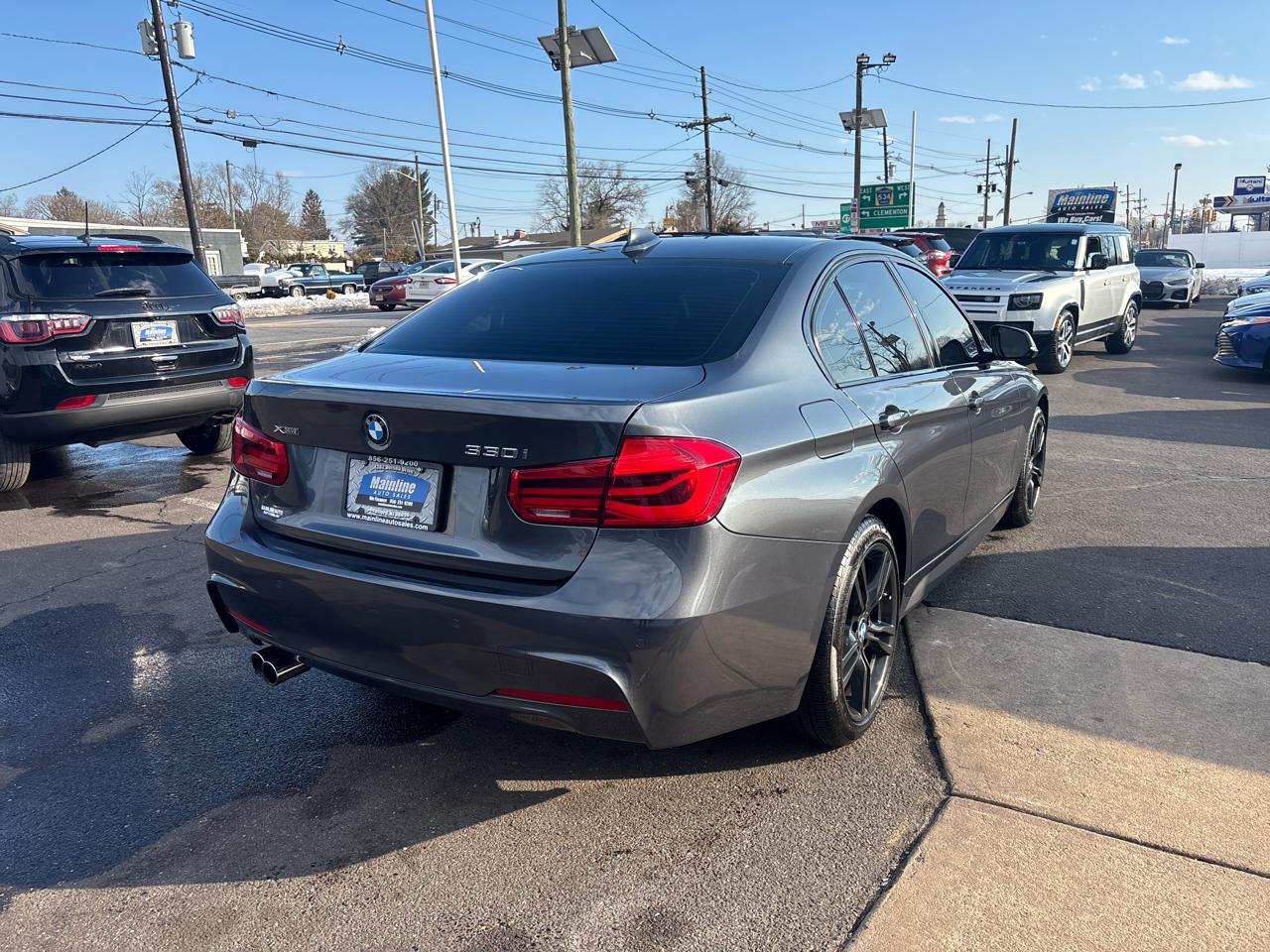 BMW 3 Series 330i xDrive Sedan 2017