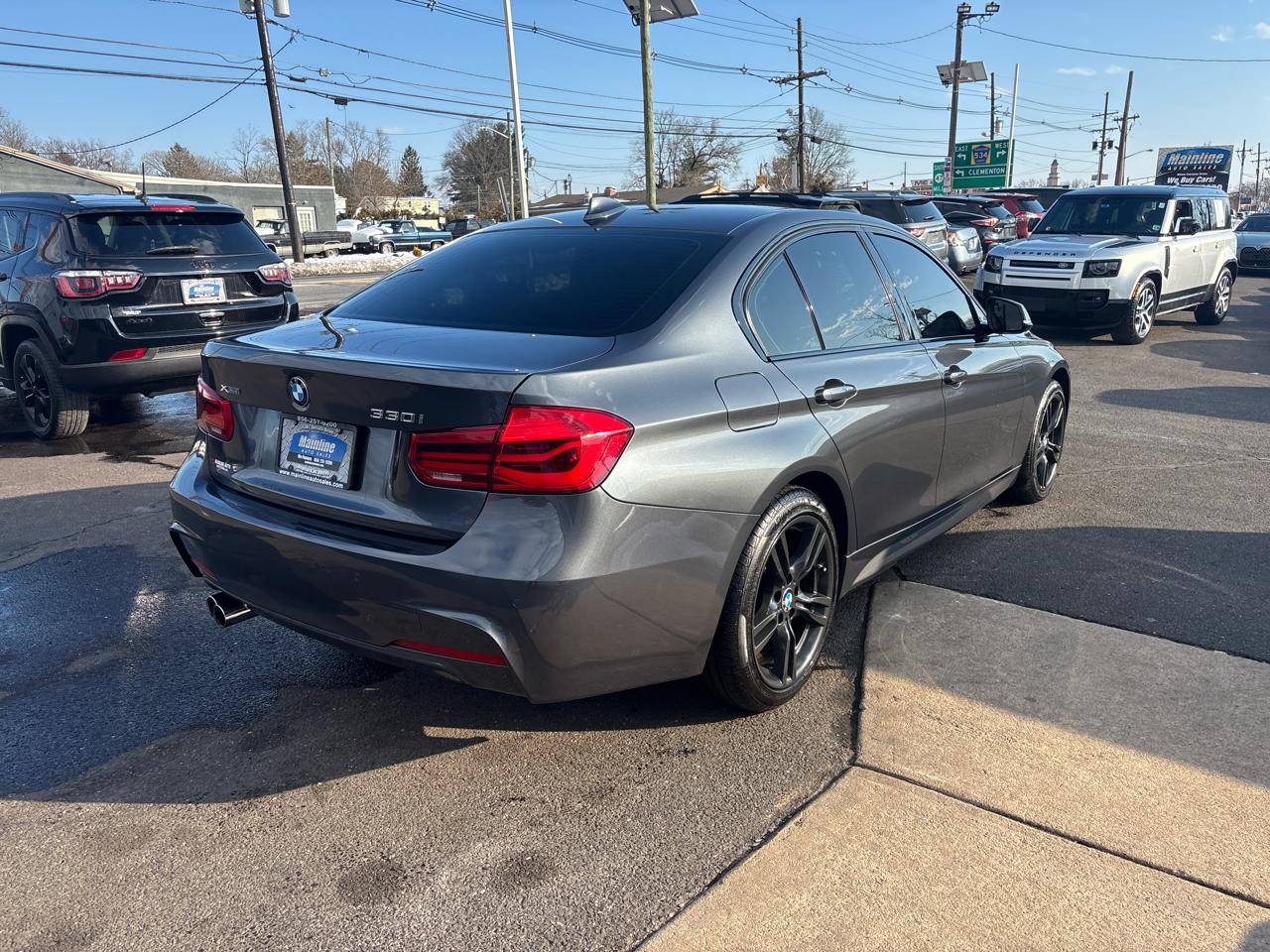 BMW 3 Series 330i xDrive Sedan 2017