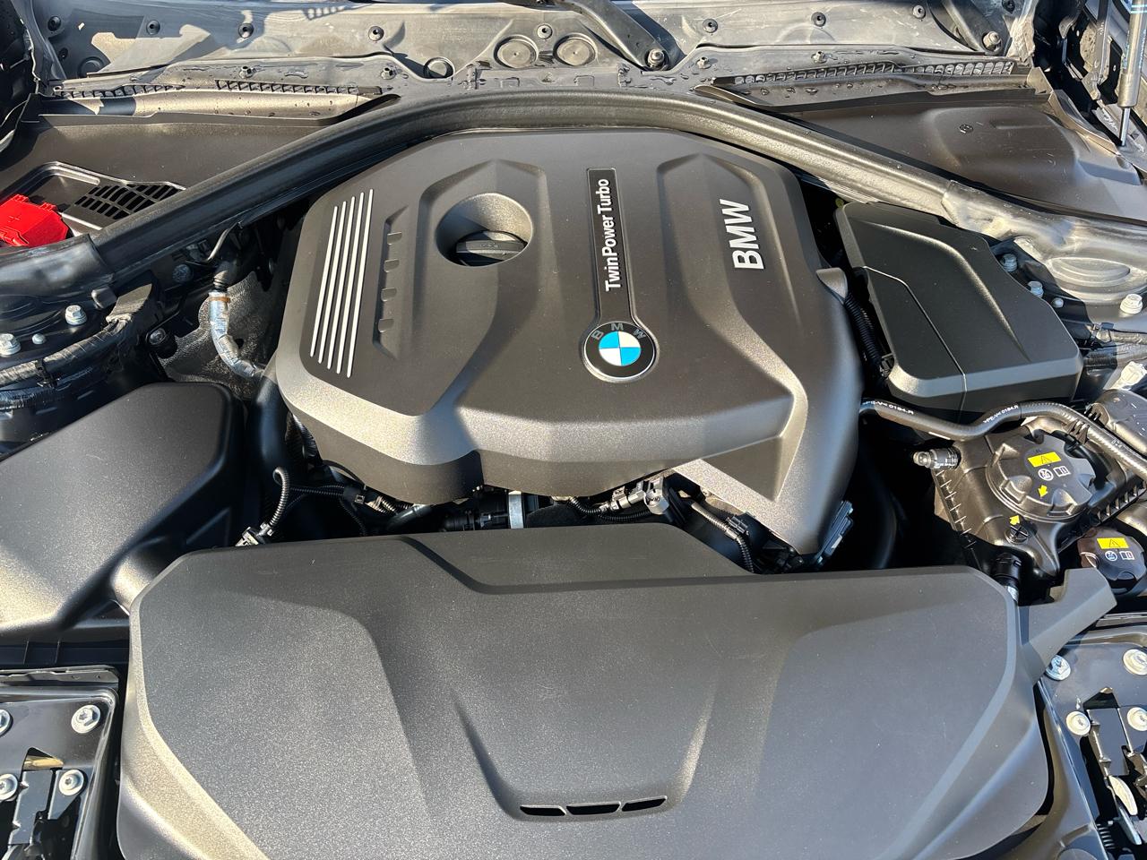 BMW 3 Series 330i xDrive Sedan 2017