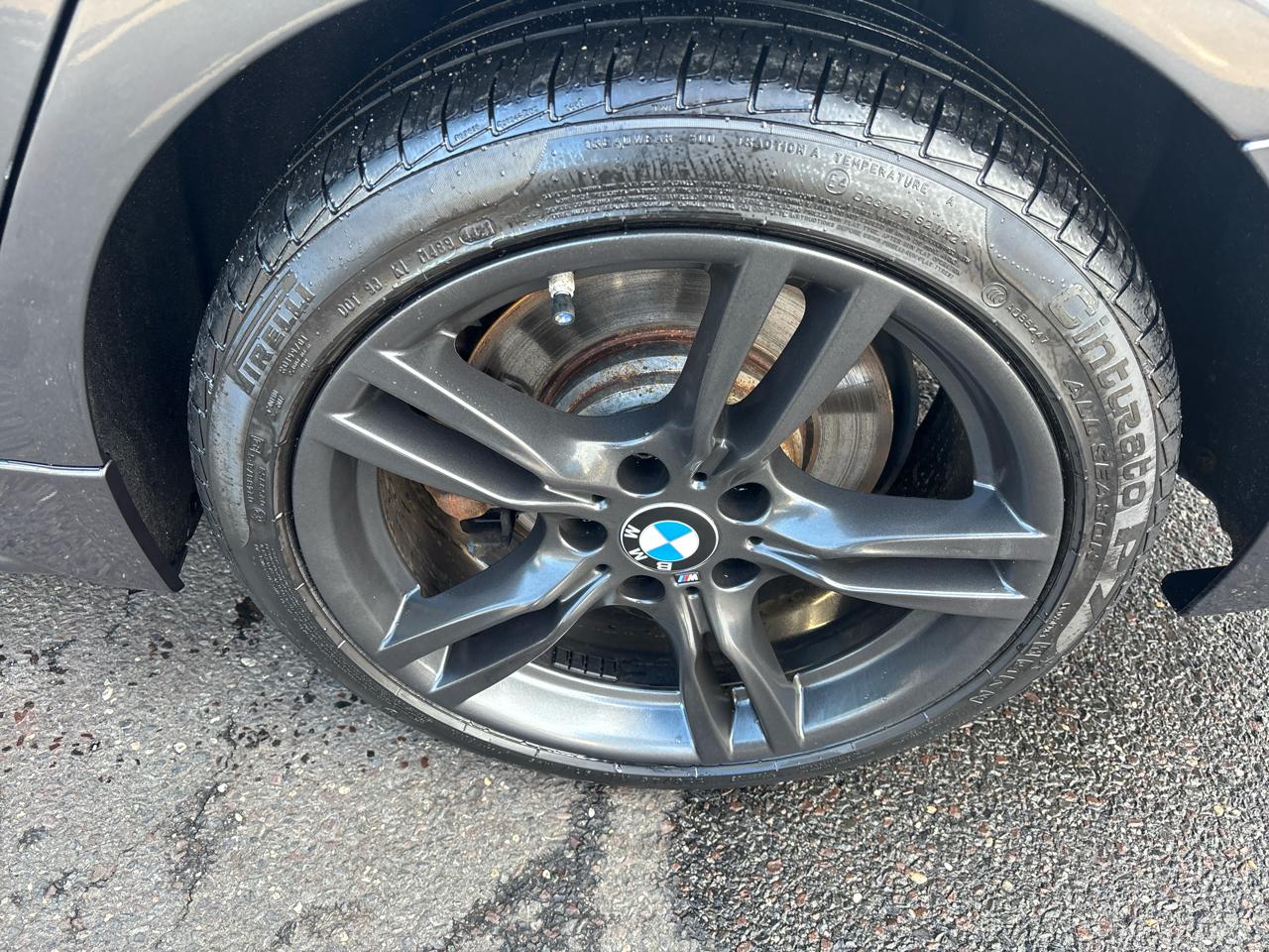 BMW 3 Series 330i xDrive Sedan 2017