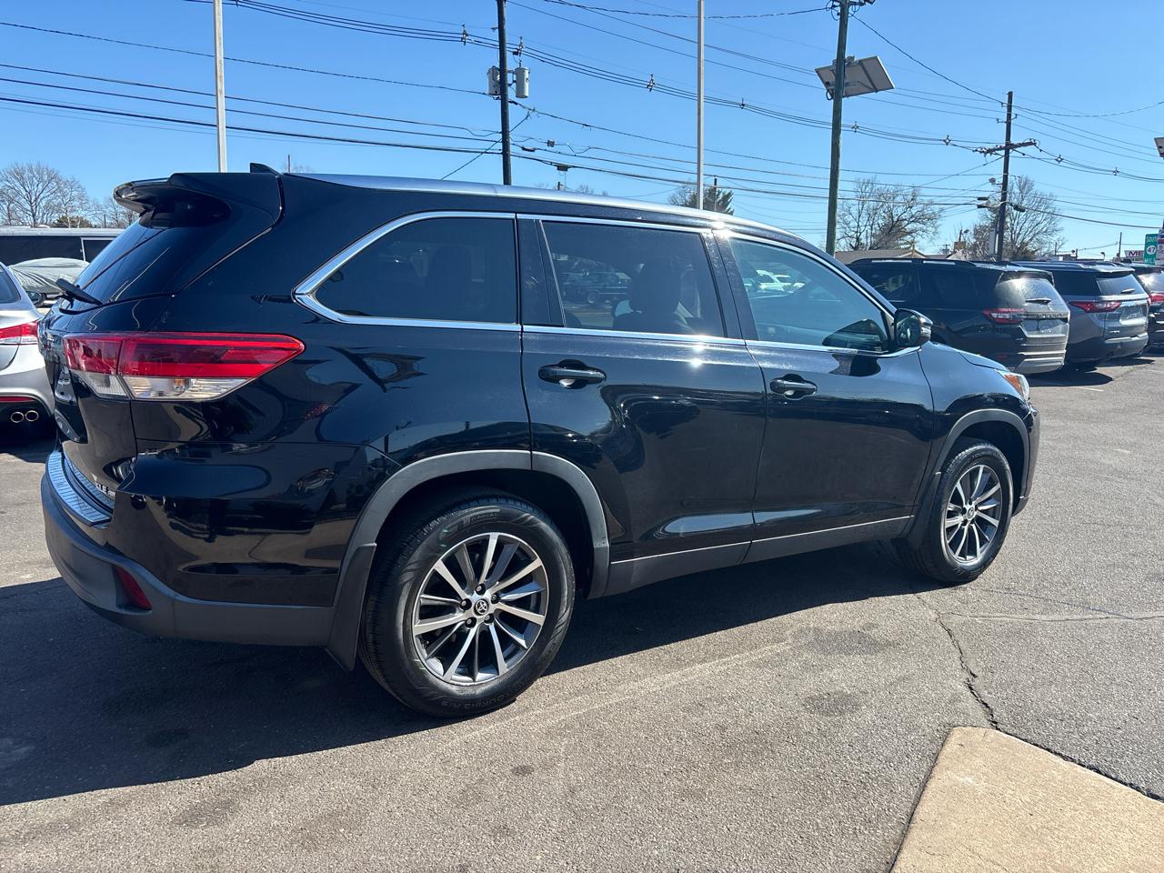 Toyota Highlander XLE V6 AWD (Natl) 2019