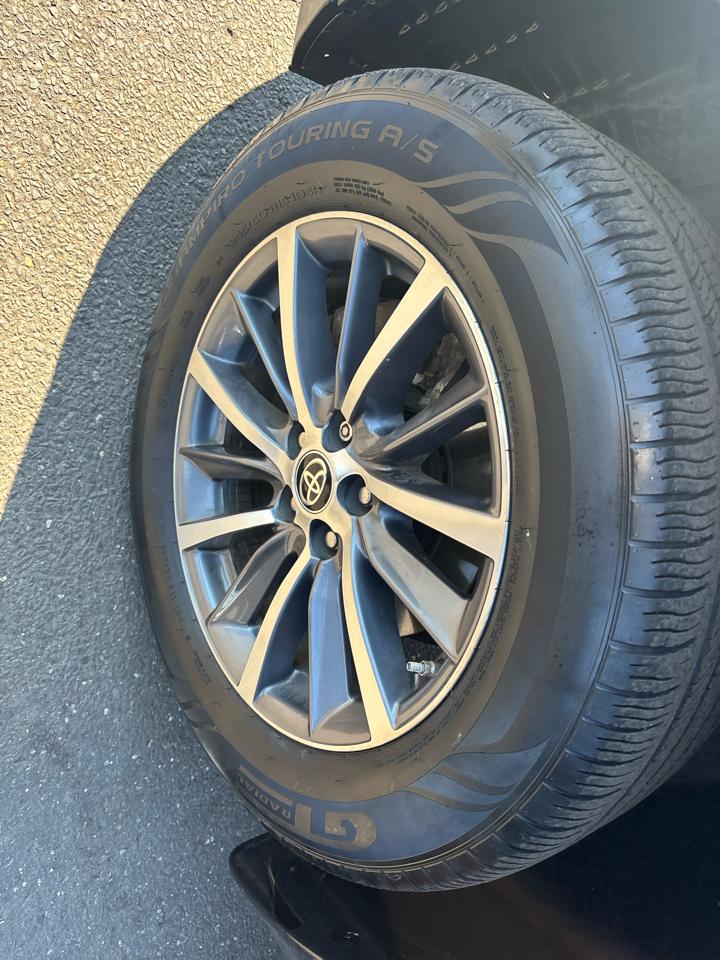 Toyota Highlander XLE V6 AWD (Natl) 2019