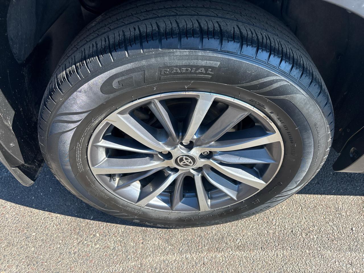 Toyota Highlander XLE V6 AWD (Natl) 2019