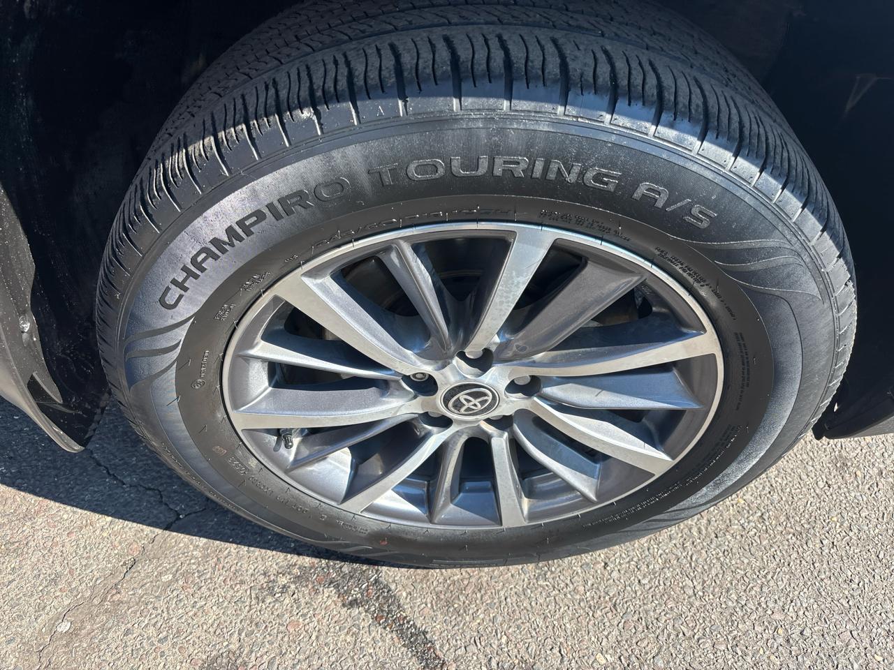 Toyota Highlander XLE V6 AWD (Natl) 2019