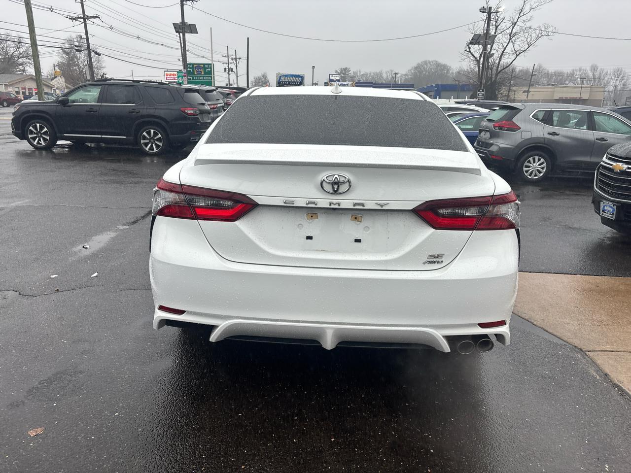 Toyota Camry SE Auto AWD (Natl) 2022
