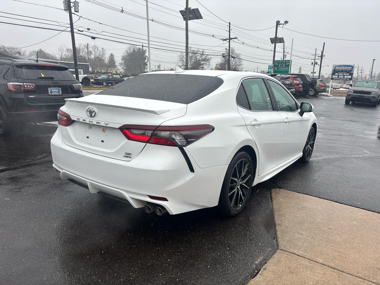 Toyota Camry SE Auto AWD (Natl) 2022