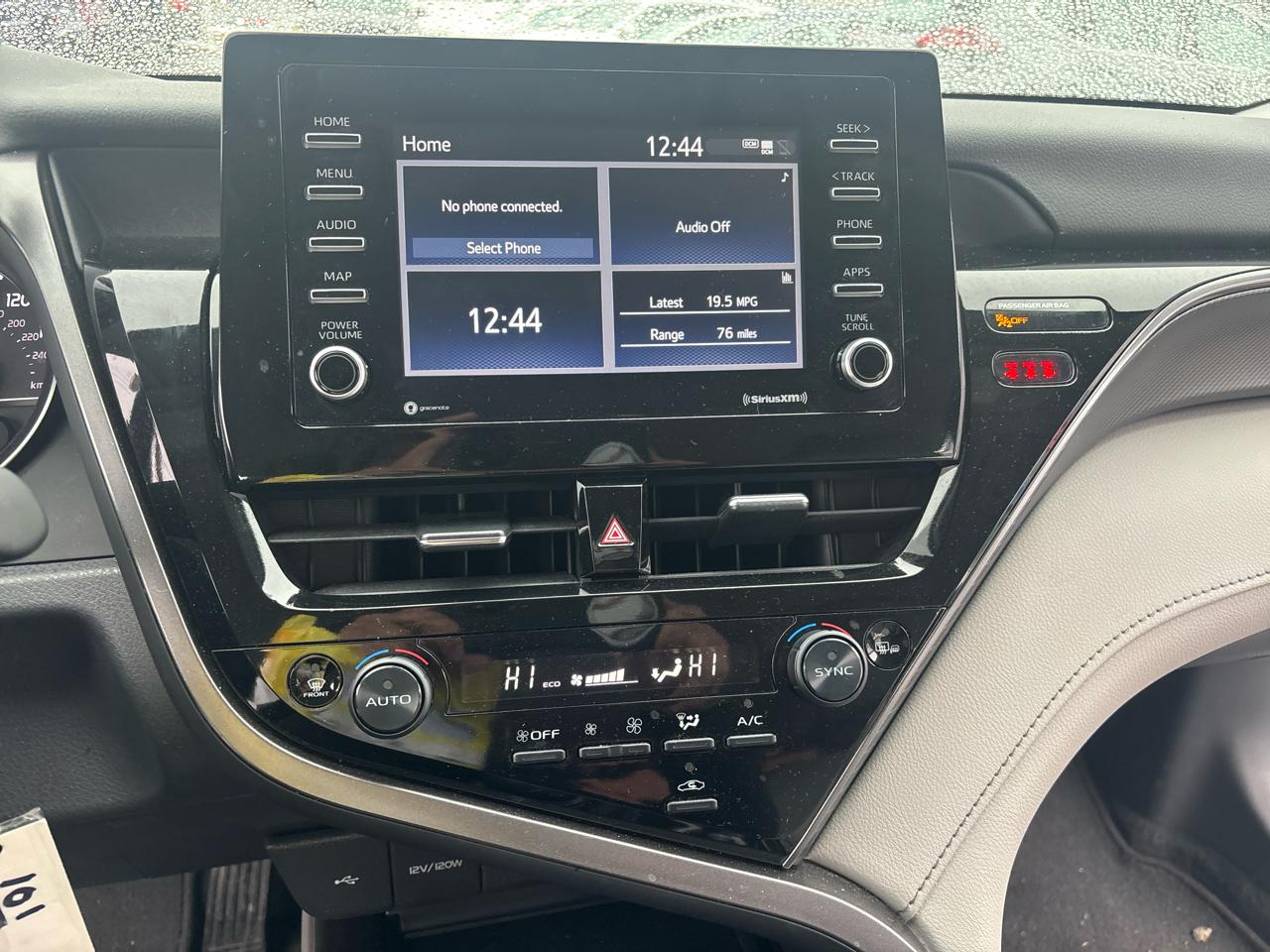 Toyota Camry SE Auto AWD (Natl) 2022