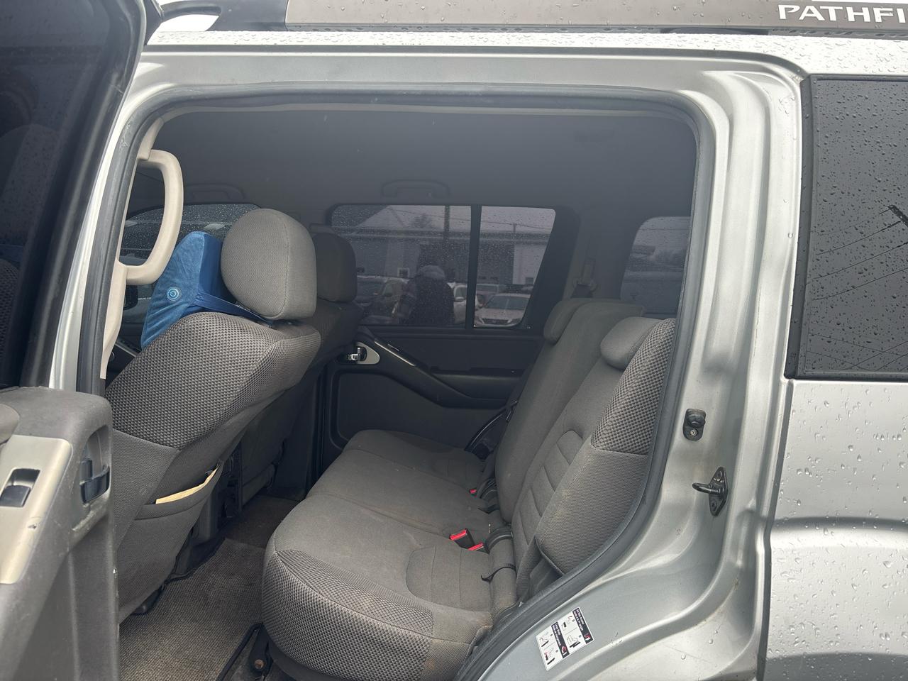 Nissan Pathfinder XE 4WD 2005