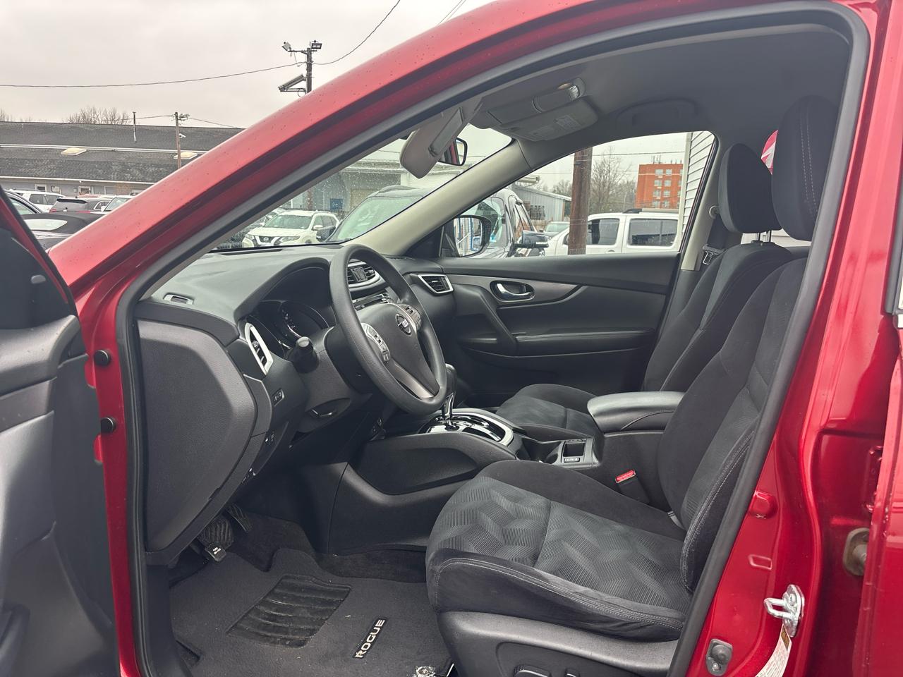 Nissan Rogue AWD 4dr SV 2016