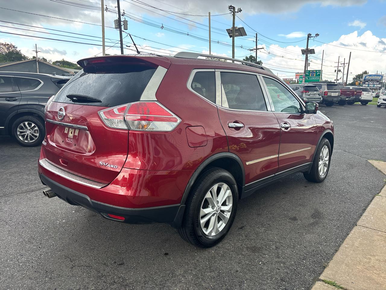 Nissan Rogue AWD 4dr SV 2016