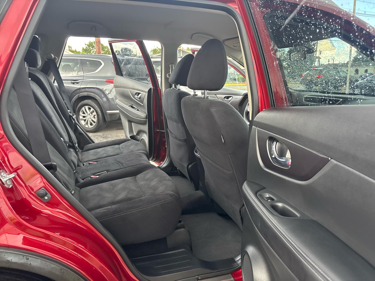 Nissan Rogue AWD 4dr SV 2016