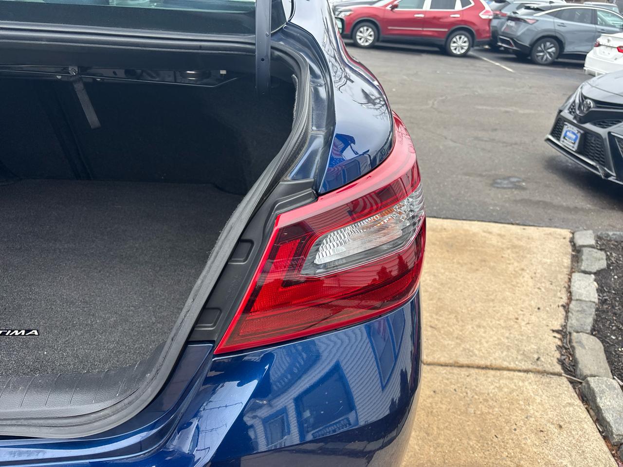 Nissan Altima 2017.5 2.5 SR Sedan 2017