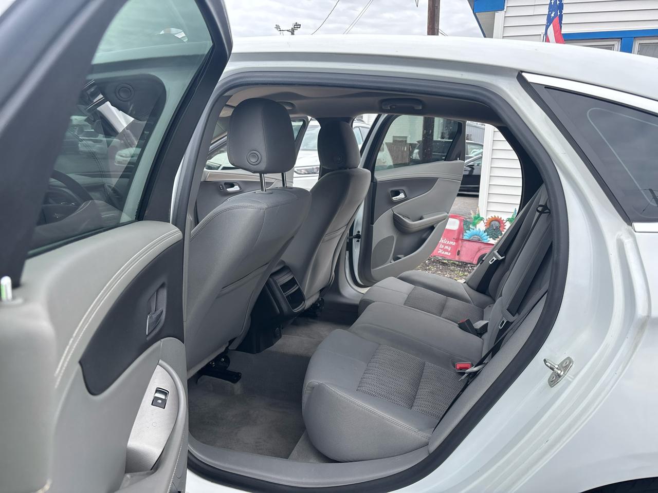 Chevrolet Impala 4dr Sdn LS w/1FL 2016