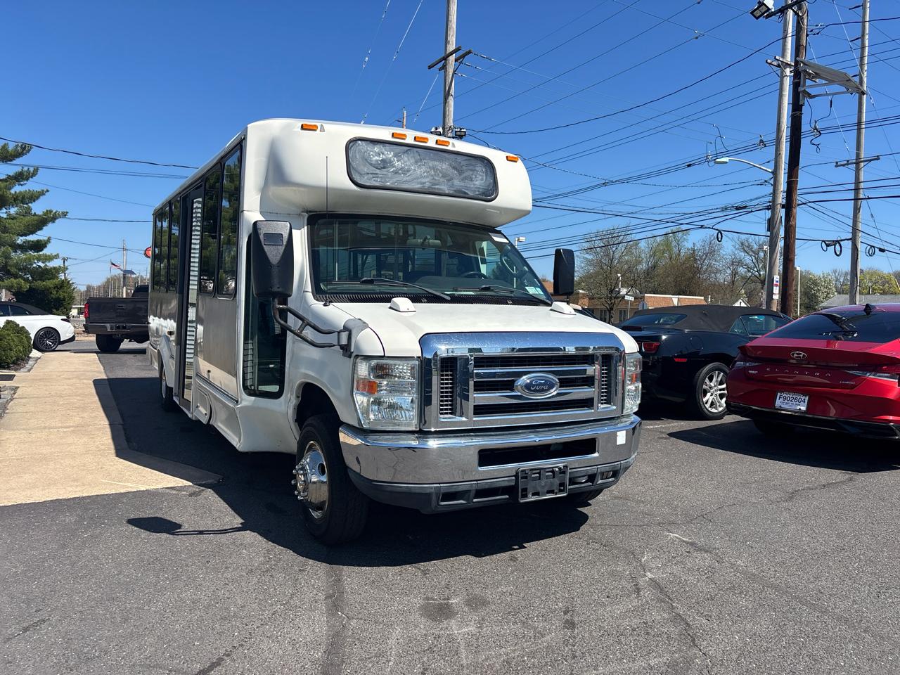 Ford Econoline Commercial Cutaway E-450 Super Duty 158" DRW 2012