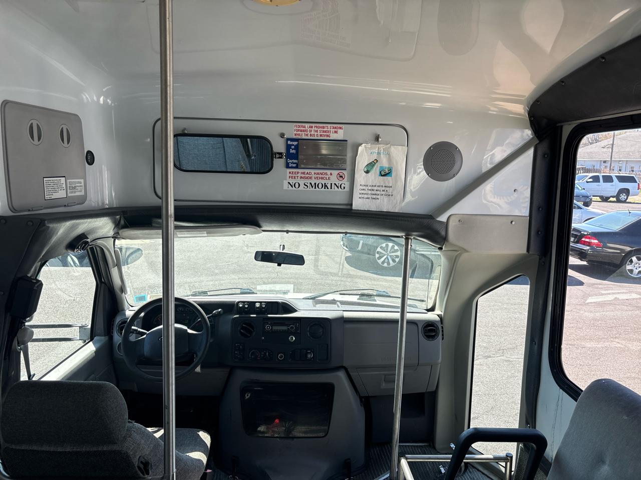 Ford Econoline Commercial Cutaway E-450 Super Duty 158" DRW 2012