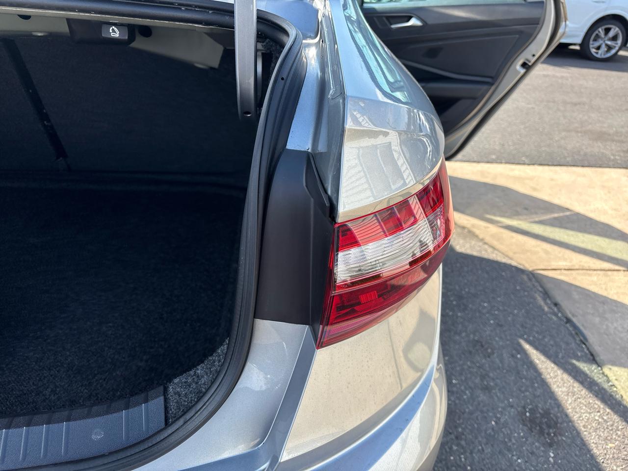 Volkswagen Jetta SEL Premium Auto w/ULEV 2020