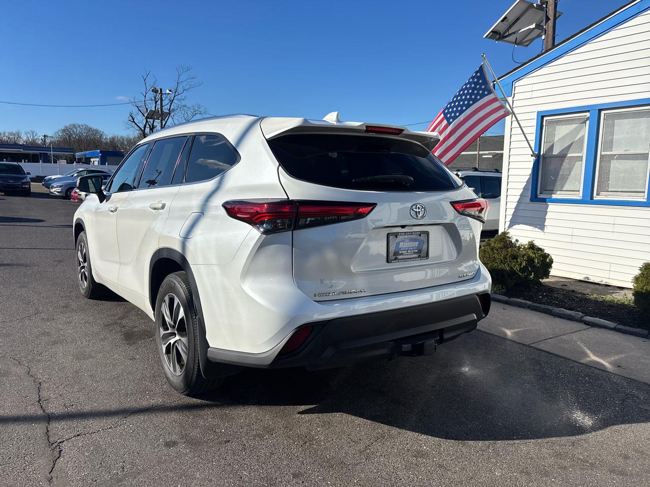 Toyota Highlander XLE AWD (Natl) 2021