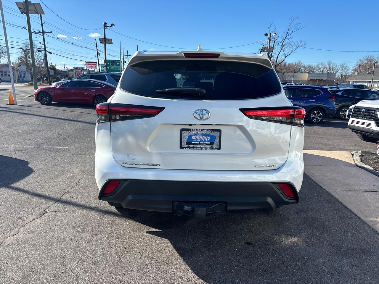 Toyota Highlander XLE AWD (Natl) 2021