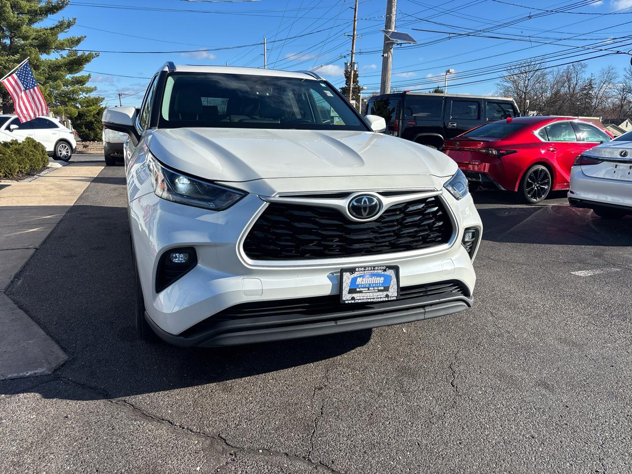 Toyota Highlander XLE AWD (Natl) 2021